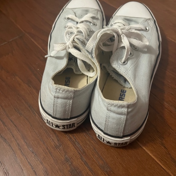 Converse- size 7 men’s/ 9 womens - Picture 4 of 4